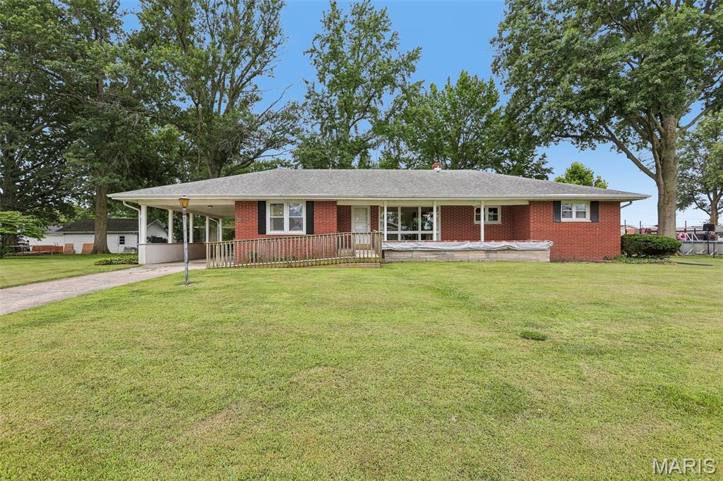 Homes for sale in Mount Olive, IL | 304 W 7th North St, Mount Olive, IL 62069 | MLS# MIS26046501
