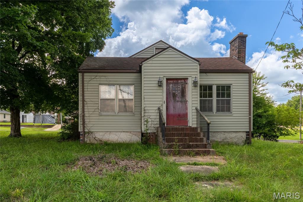 2nd image of 616 Broadway S, Goreville, IL 62939 | MLS# MIS26046518