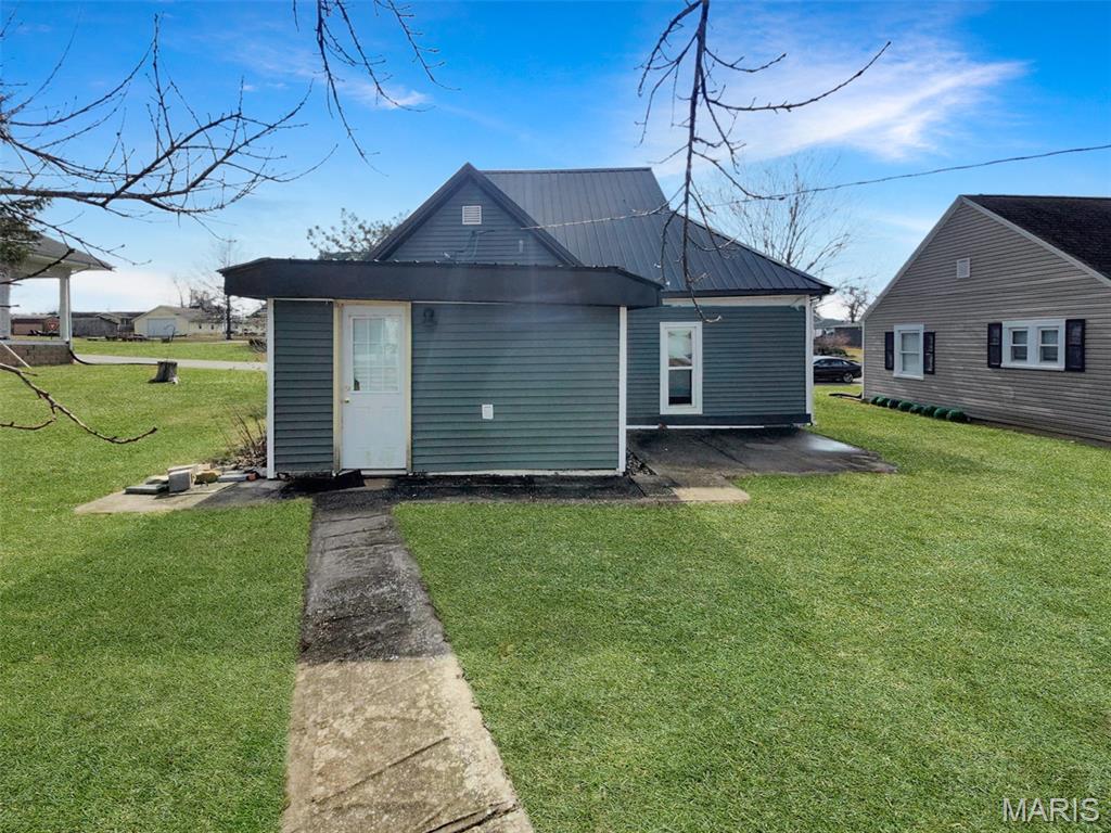 Homes for sale in Perry, MO | 407 E Salling St, Perry, MO 63462 | MLS# MIS26046595