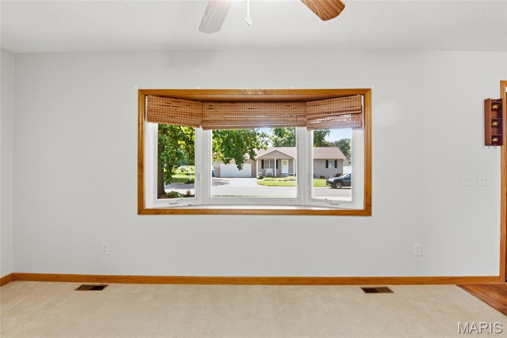 Homes for sale in St Jacob, IL | 102 Irene Dr, St Jacob, IL 62281 | MLS# MIS26046603