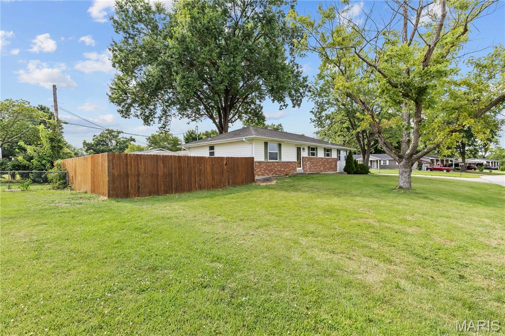 2nd image of 1205 Cypress Dr, O Fallon, MO 63366 | MLS# MIS26046616
