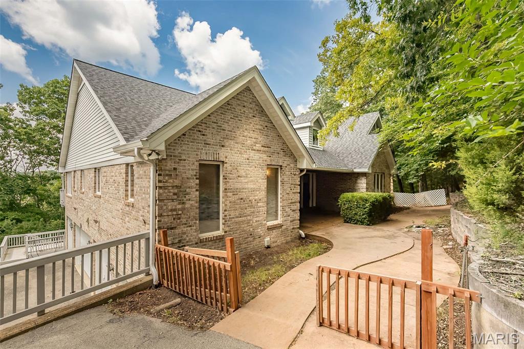 3rd image of 1423 Wills Hollow Rd, Wildwood, MO 63038 | MLS# MIS26046628