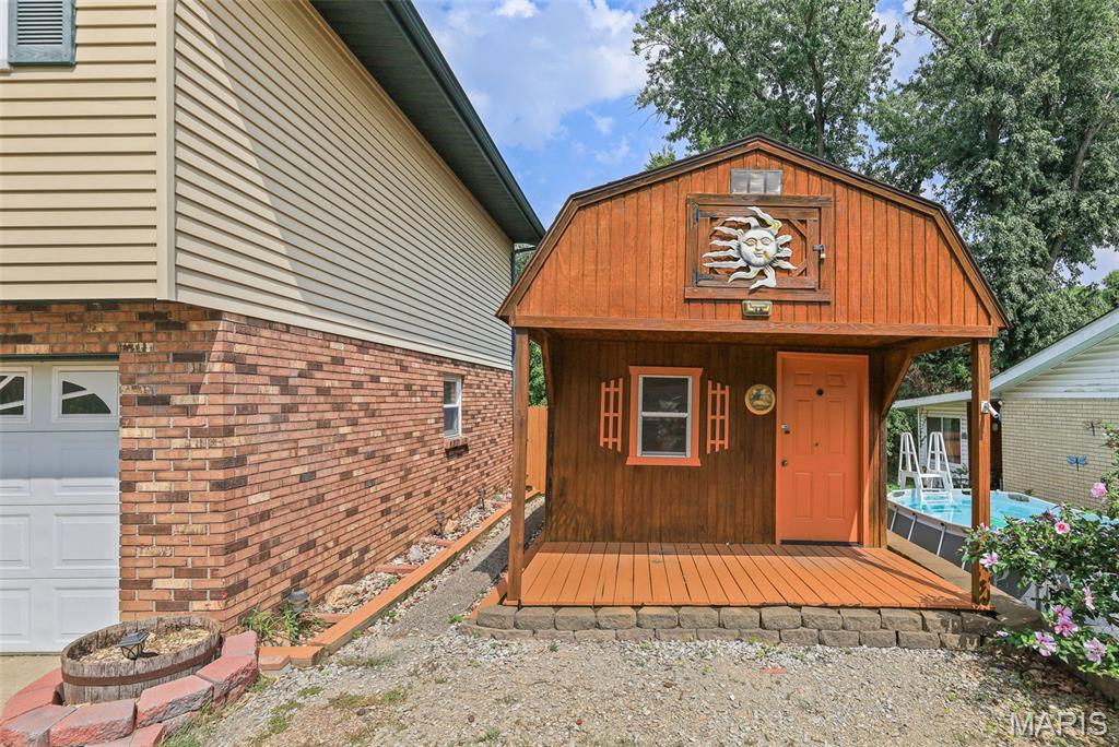 Homes for sale in Godfrey, IL | 4915 Hill Dr, Godfrey, IL 62035 | MLS# MIS26046631