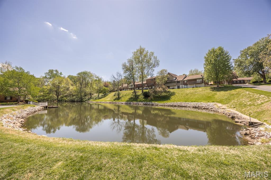 Homes for sale in Collinsville, IL | 306 Northoak Dr, Collinsville, IL 62234 | MLS# MIS26046642