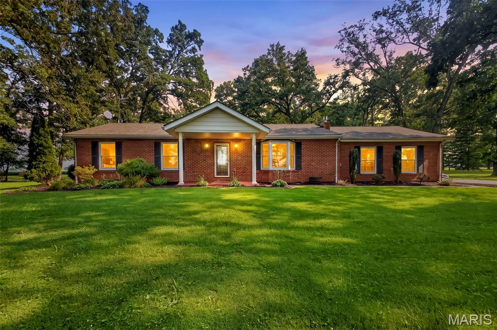 Homes for sale in Columbia, IL | 8861 Gilmore Lake Rd, Columbia, IL 62236 | MLS# MIS26046650