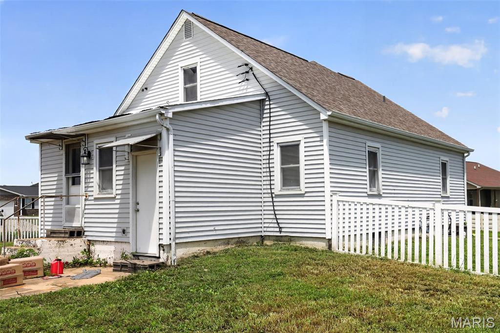 Homes for sale in Waterloo, IL | 904 Sheridan Ln, Waterloo, IL 62298 | MLS# MIS26046652