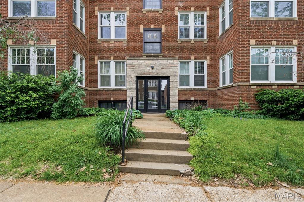 Homes for sale in Clayton, MO | 6306 Southwood Ave #3E, Clayton, MO 63105 | MLS# MIS26046657