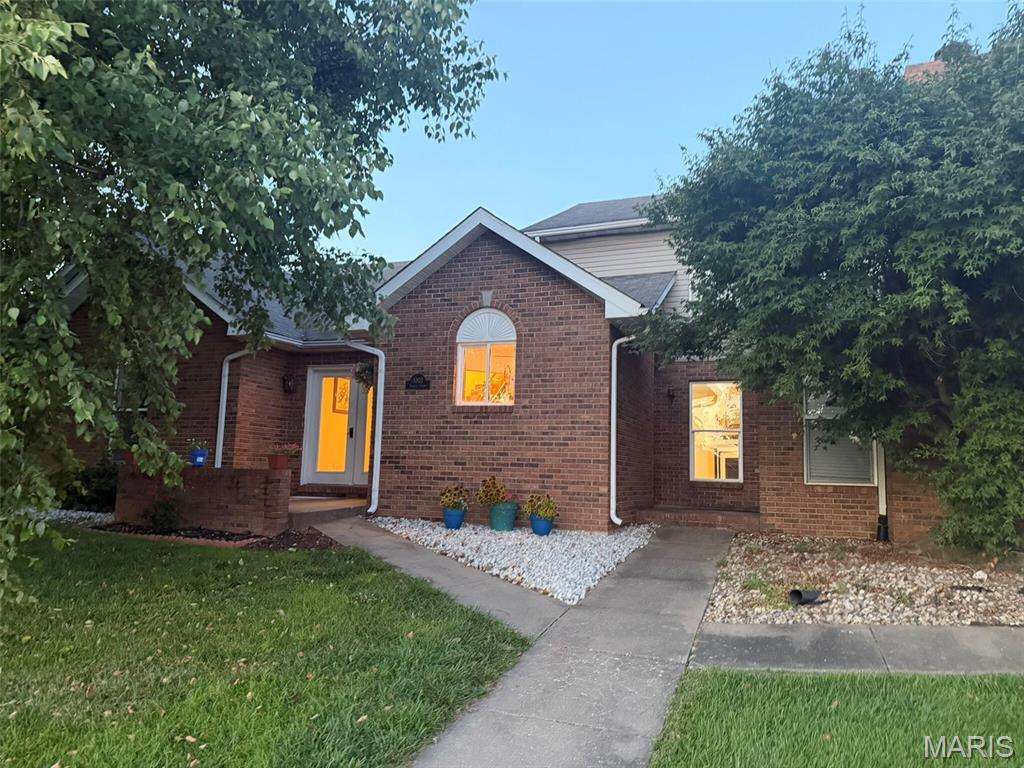 Homes for sale in Jerseyville, IL | 1003 Angela Ct, Jerseyville, IL 62052 | MLS# MIS26046672