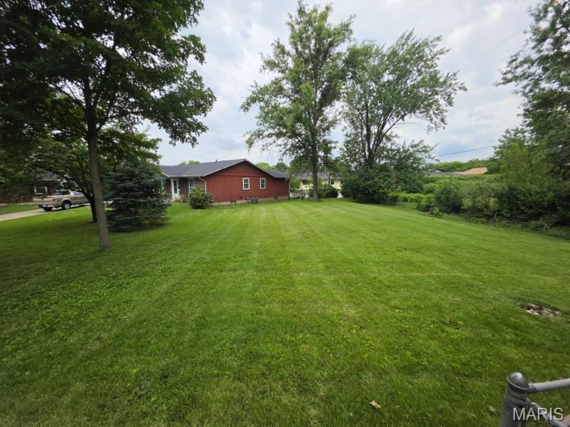 2nd image of 16 Gray Brooke Ln, Florissant, MO 63031 | MLS# MIS26046716