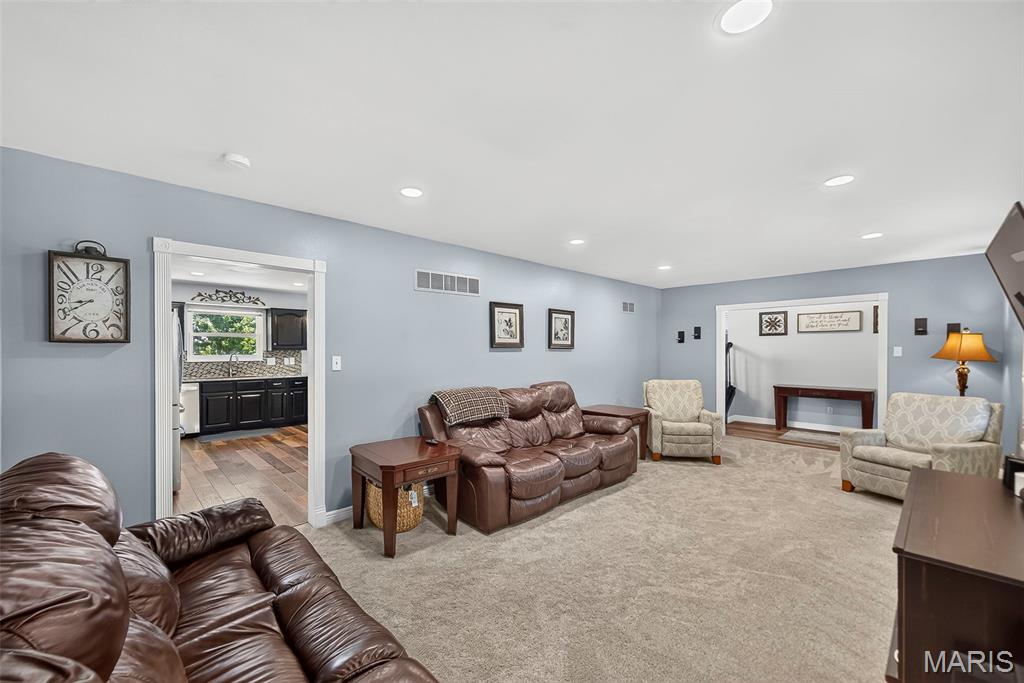 5th image of 423 Ancestry Dr, St Peters, MO 63376 | MLS# MIS26046728