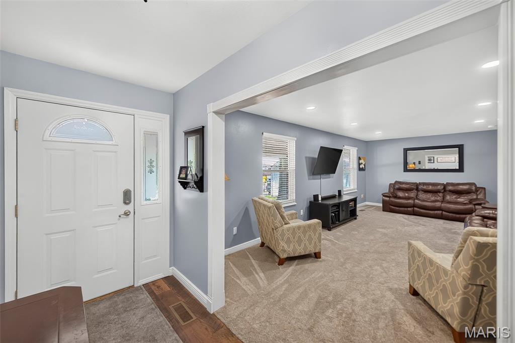 3rd image of 423 Ancestry Dr, St Peters, MO 63376 | MLS# MIS26046728