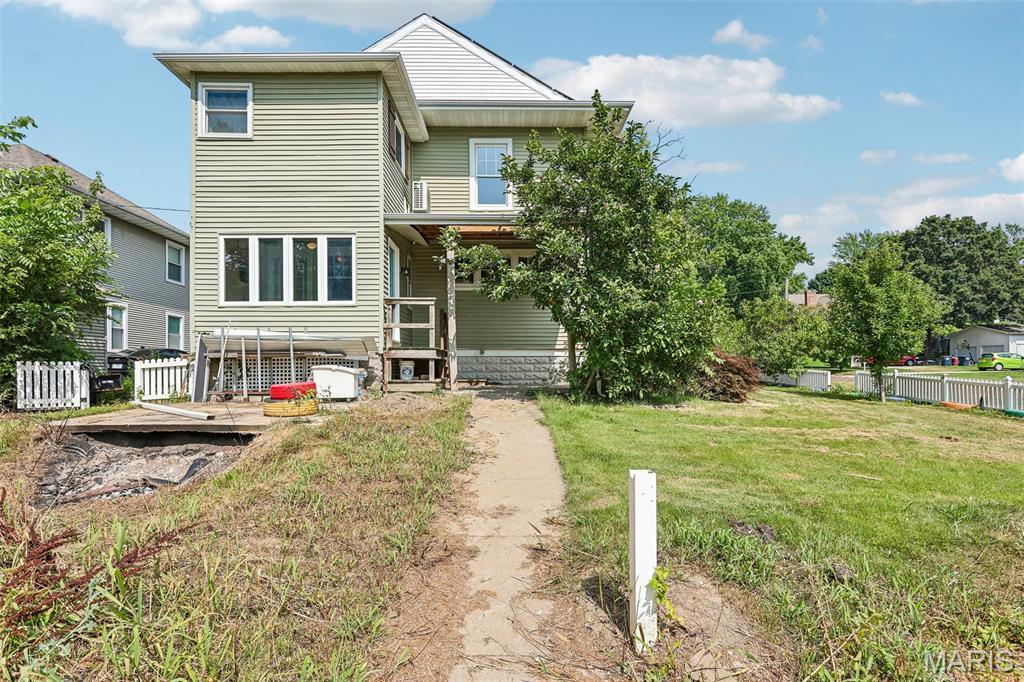 Homes for sale in Hillsboro, IL | 615 W Tremont St, Hillsboro, IL 62049 | MLS# MIS26046755