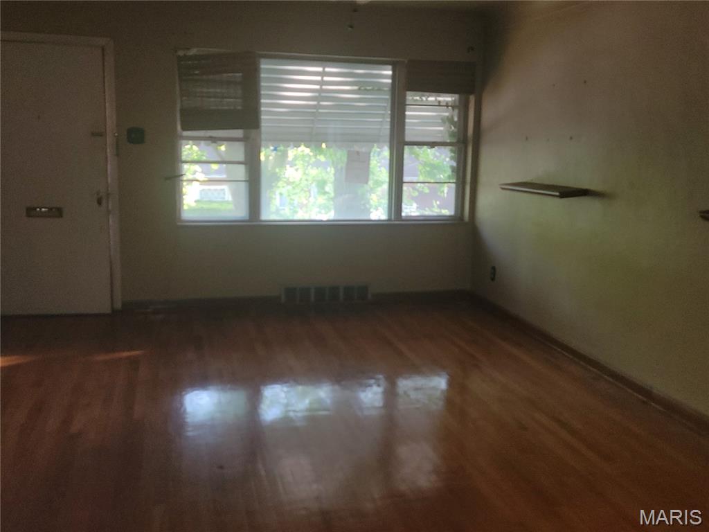 4th image of 7125 Roland Blvd, Northwoods, MO 63121 | MLS# MIS26046759
