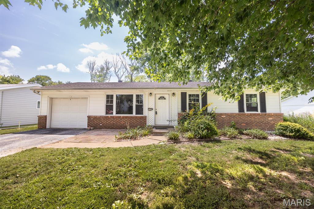2nd image of 1308 Veile Dr, Belleville, IL 62220 | MLS# MIS26046799