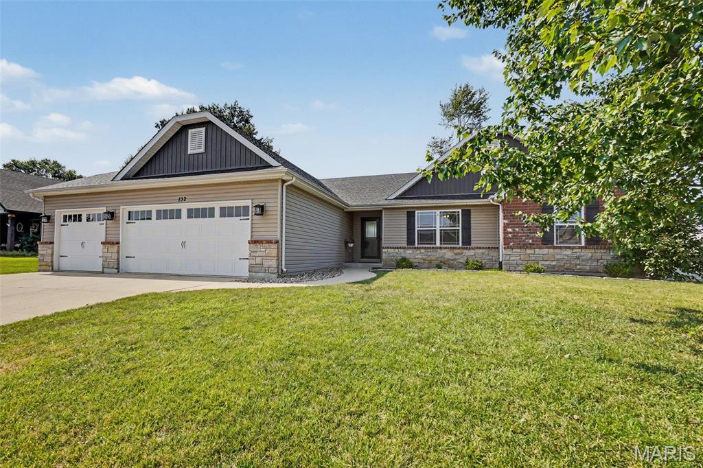 3rd image of 132 Albany Manor Dr, Wentzville, MO 63385 | MLS# MIS26046822