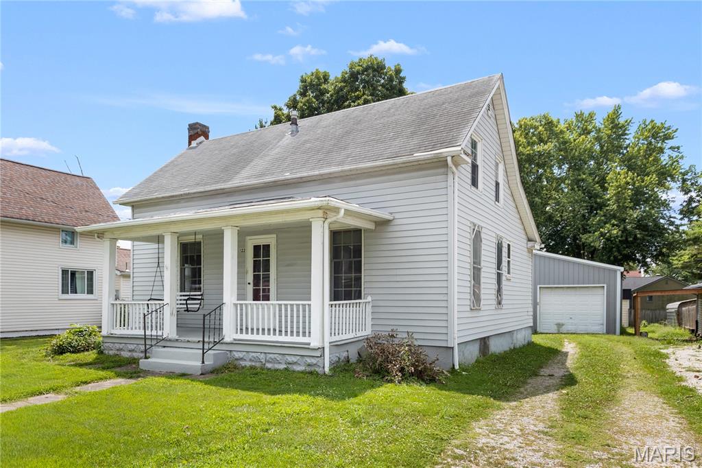 Homes for sale in Brighton, IL | 122 E Center St, Brighton, IL 62012 | MLS# MIS26046828