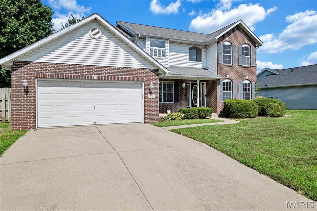 Homes for sale in O'fallon, IL | 1319 Illini Dr, O'fallon, IL 62269 | MLS# MIS26046834