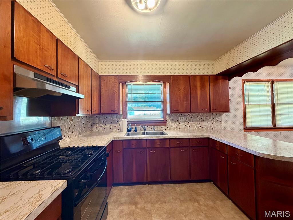 2nd image of 576 E 2700 Ave, Ramsey, IL 62080 | MLS# MIS26046860