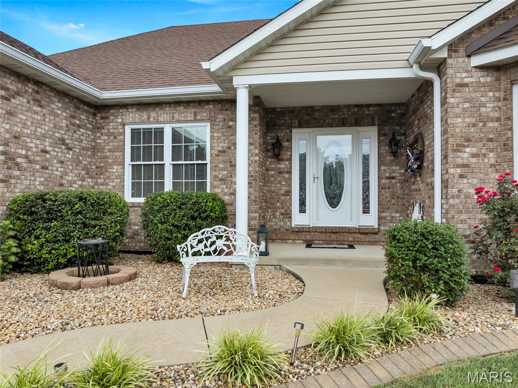 Homes for sale in Waterloo, IL | 401 Briarcliff Dr, Waterloo, IL 62298 | MLS# MIS26046872