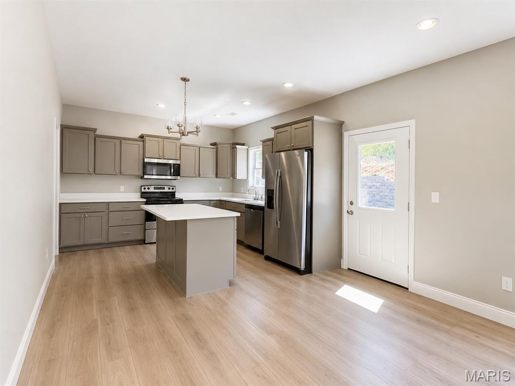 4th image of 321 Kearbey Dr, Poplar Bluff, MO 63901 | MLS# MIS26046876