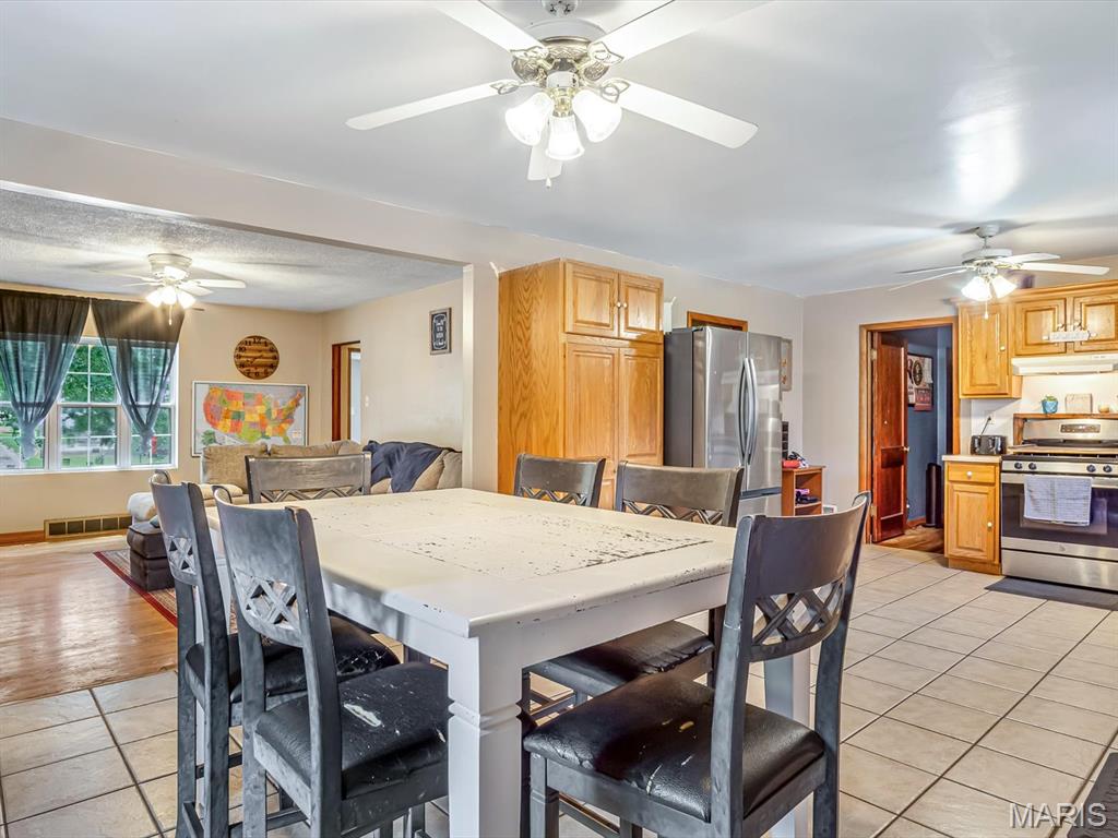 Homes for sale in Evansville, IL | 703 Olive St, Evansville, IL 62242 | MLS# MIS26046904