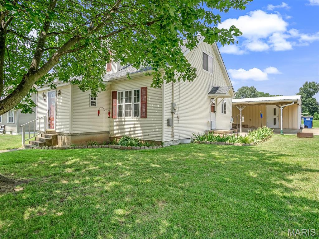 Homes for sale in Evansville, IL | 703 Olive St, Evansville, IL 62242 | MLS# MIS26046904
