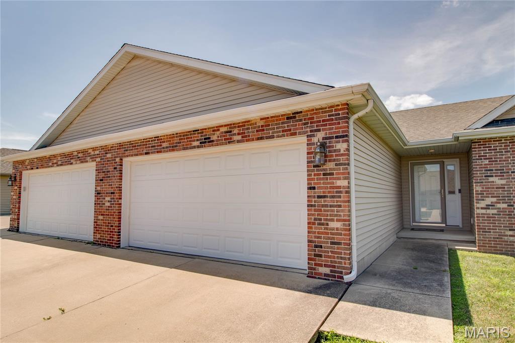 4th image of 2909 Sandy Ln, Springfield, IL 62711 | MLS# MIS26046909