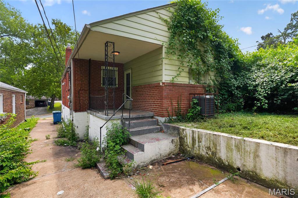 4th image of 4117 Begg Blvd, St Louis, MO 63121 | MLS# MIS26046951