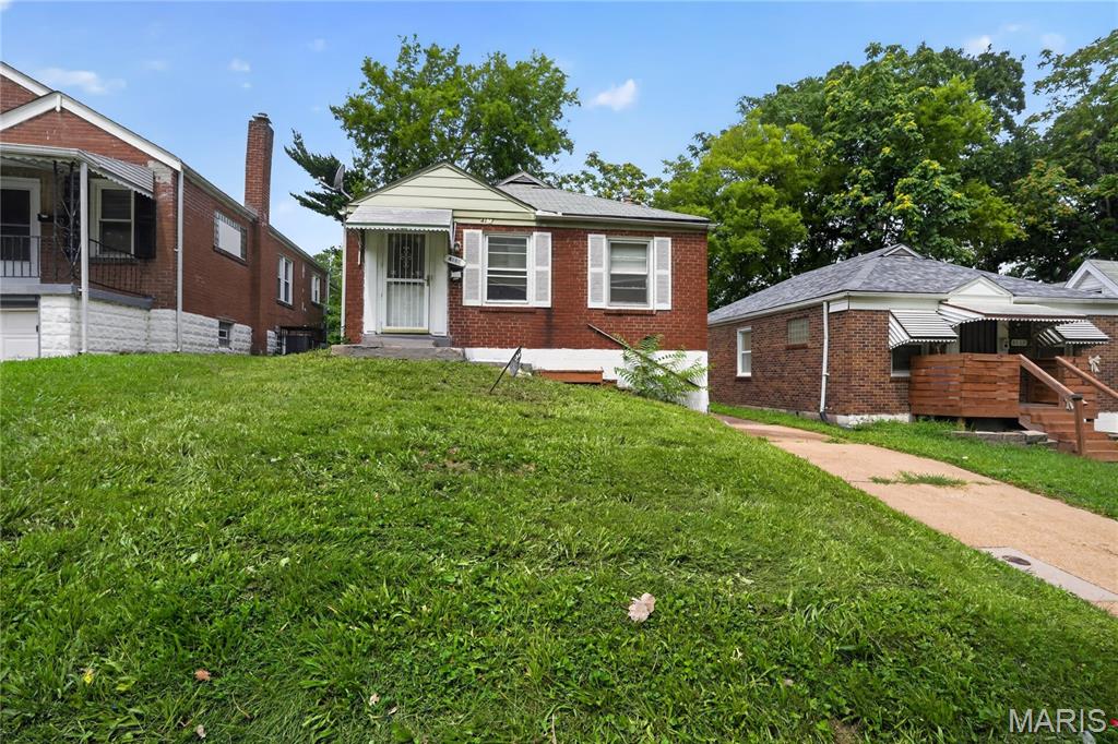 3rd image of 4117 Begg Blvd, St Louis, MO 63121 | MLS# MIS26046951
