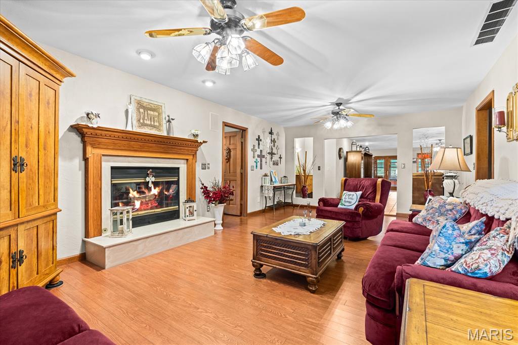 Homes for sale in New Athens, IL | 1431 Old State Route 13, New Athens, IL 62264 | MLS# MIS26046956