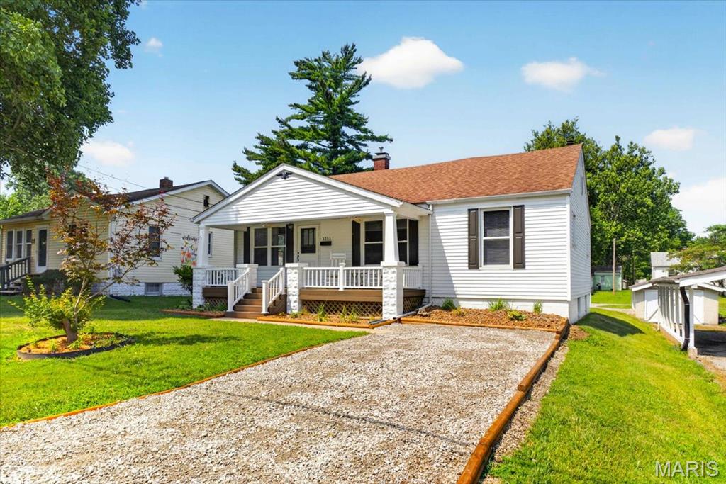 Homes for sale in Swansea, IL | 1211 Kinsella Ave, Swansea, IL 62226 | MLS# MIS26046958
