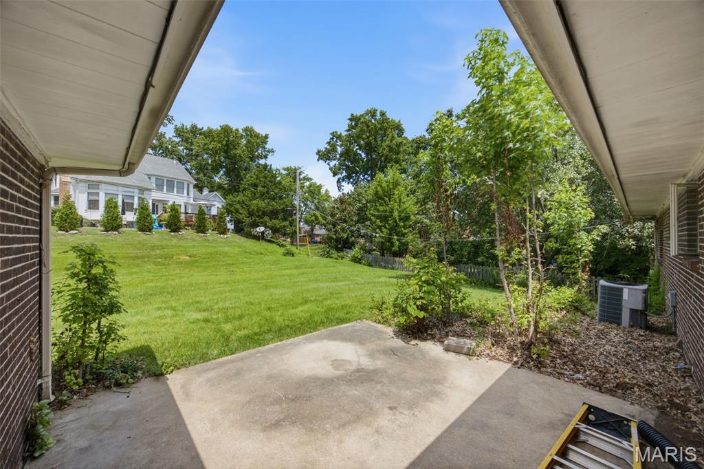 14th image of 1001 Bridgeport Dr, Ellisville, MO 63011 | MLS# MIS26046999