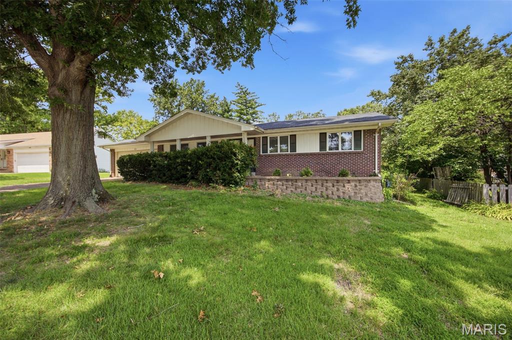 3rd image of 1001 Bridgeport Dr, Ellisville, MO 63011 | MLS# MIS26046999