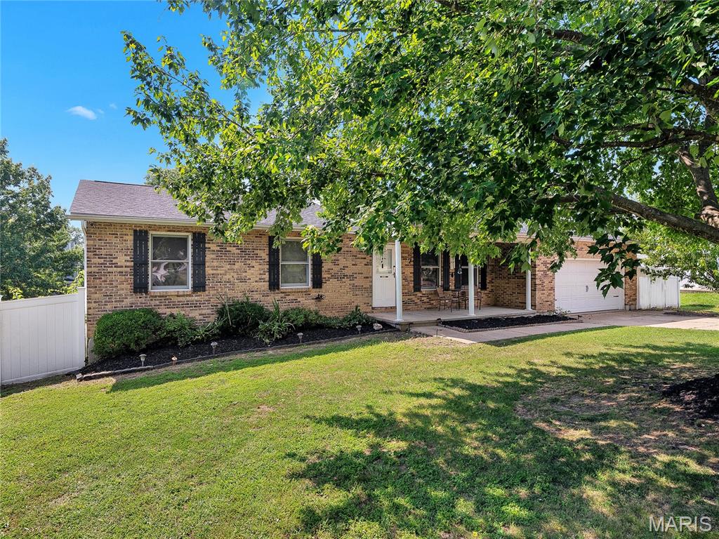 2nd image of 7 Bittersweet Dr, Saint Clair, MO 63077 | MLS# MIS26047021