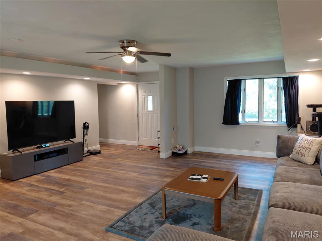 3rd image of 29 N Michigan Ave, Belleville, IL 62221 | MLS# MIS26047026