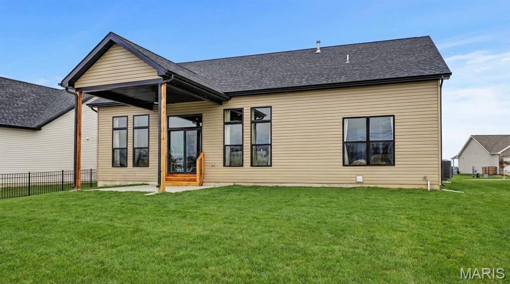 3rd image of 312 Summer Glen Ln, St Charles, MO 63301 | MLS# MIS26047120