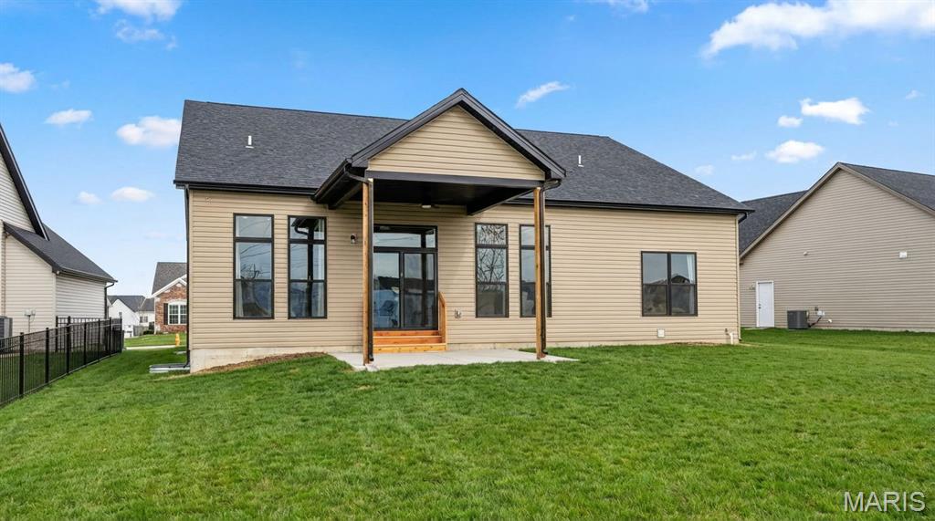 4th image of 312 Summer Glen Ln, St Charles, MO 63301 | MLS# MIS26047120