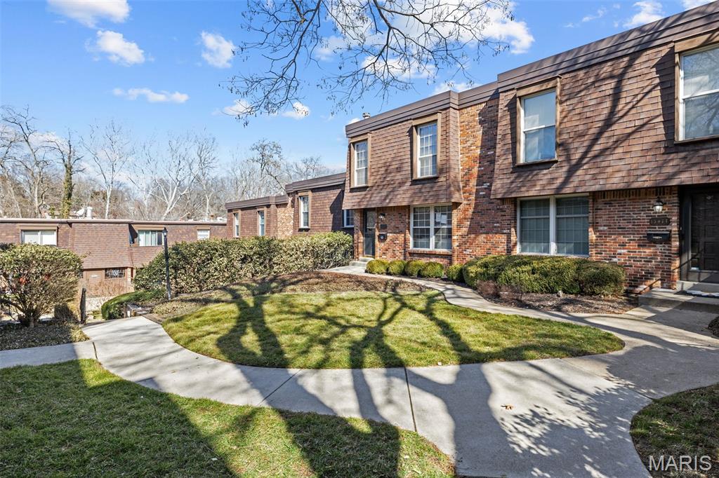 27th image of 13479 Coliseum Dr, Chesterfield, MO 63017 | MLS# MIS26047155