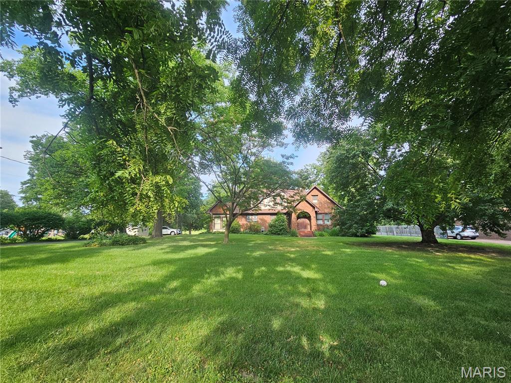 Homes for sale in East Alton, IL | 220 S 9Th St, East Alton, IL 62024 | MLS# MIS26047165