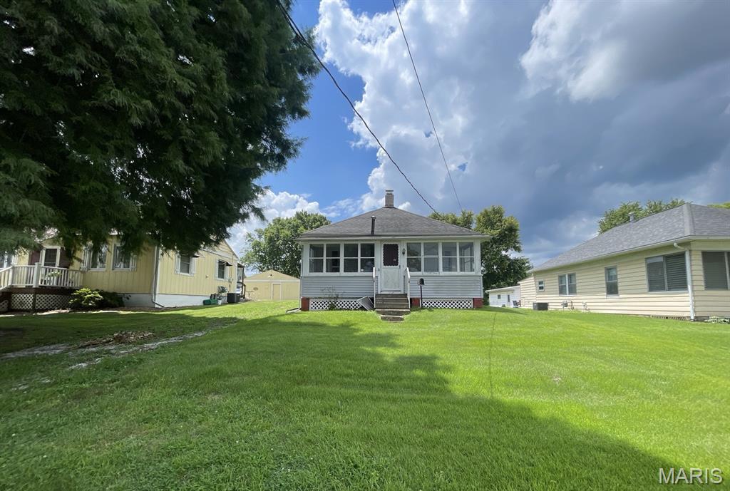 Homes for sale in Hillsboro, IL | 1028 Bell Pl, Hillsboro, IL 62049 | MLS# MIS26047170