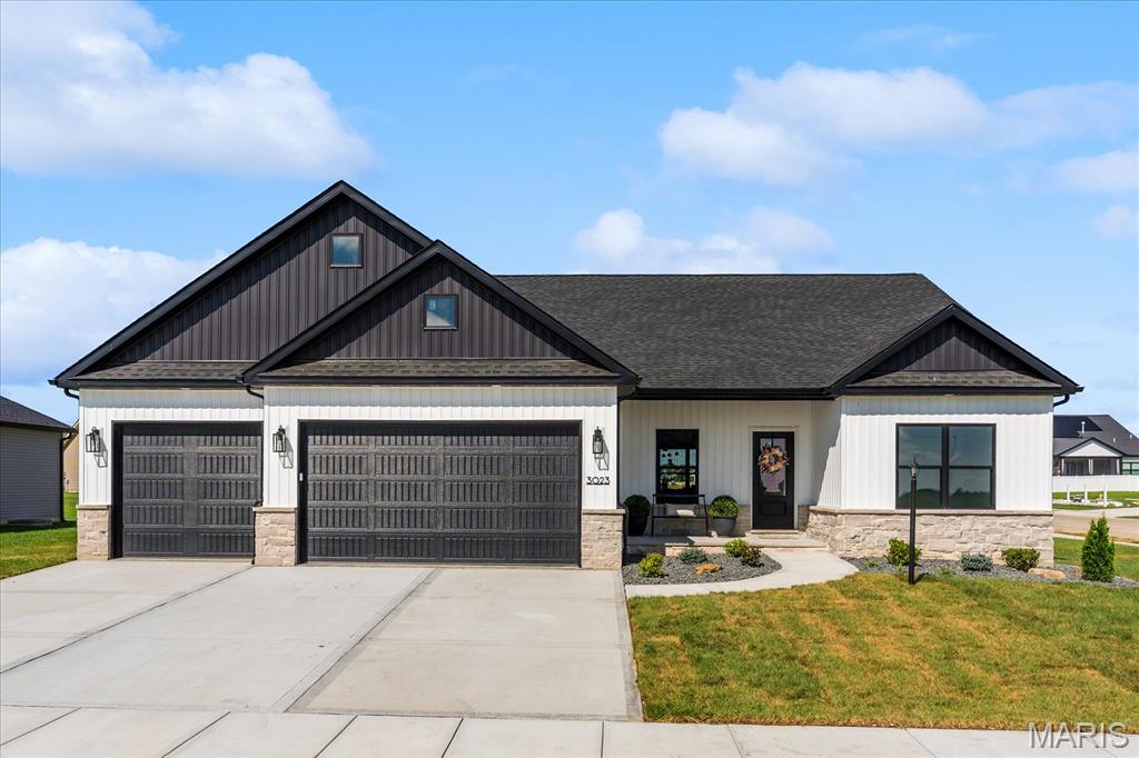 1st image of 3023 Mobile Dr, Glen Carbon, IL 62034 | MLS# MIS26047186