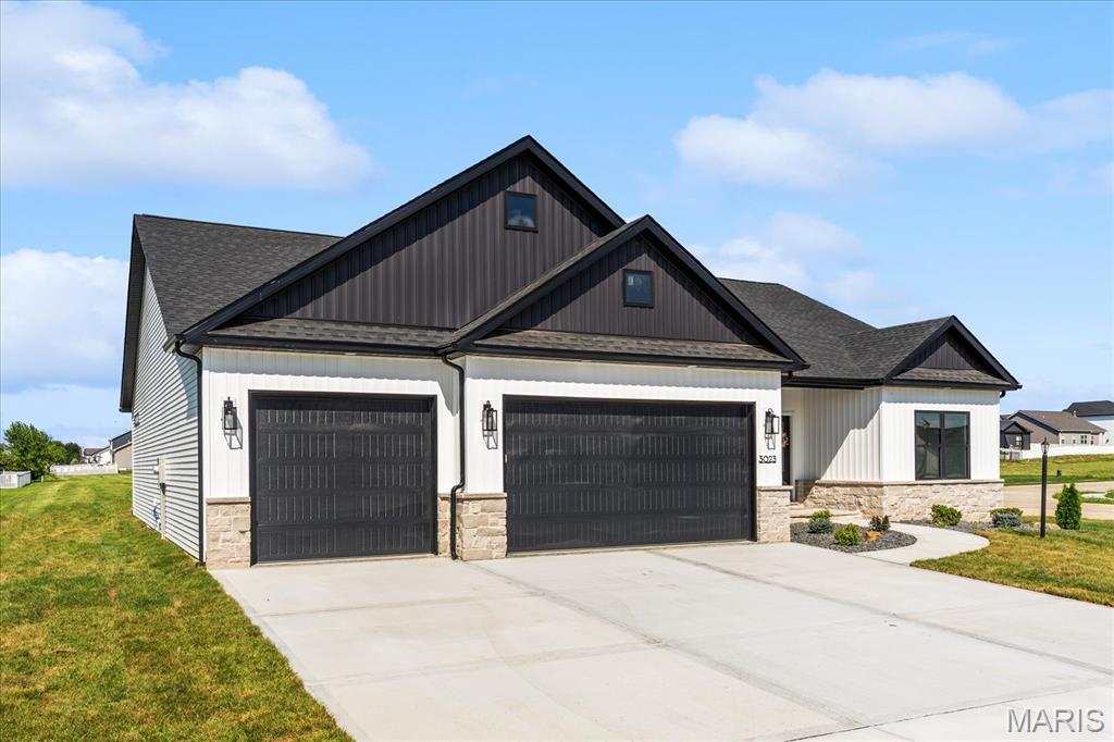3rd image of 3023 Mobile Dr, Glen Carbon, IL 62034 | MLS# MIS26047186