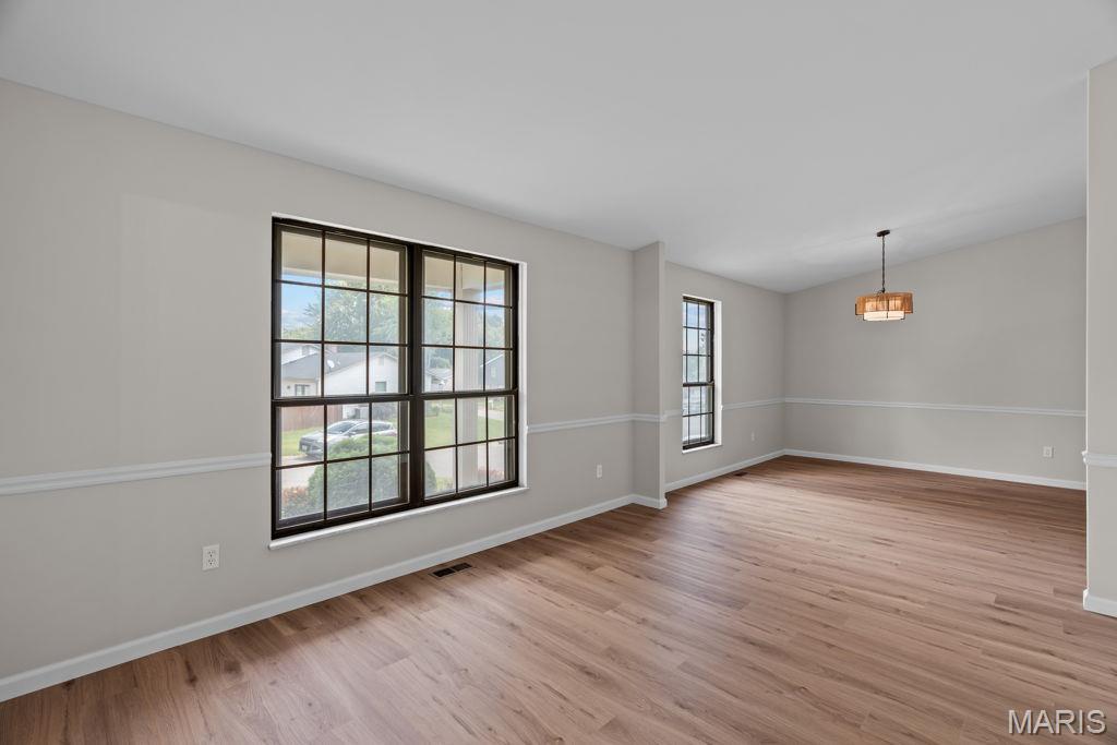 5th image of 15 Jenny Lind Dr, St Peters, MO 63376 | MLS# MIS26047192