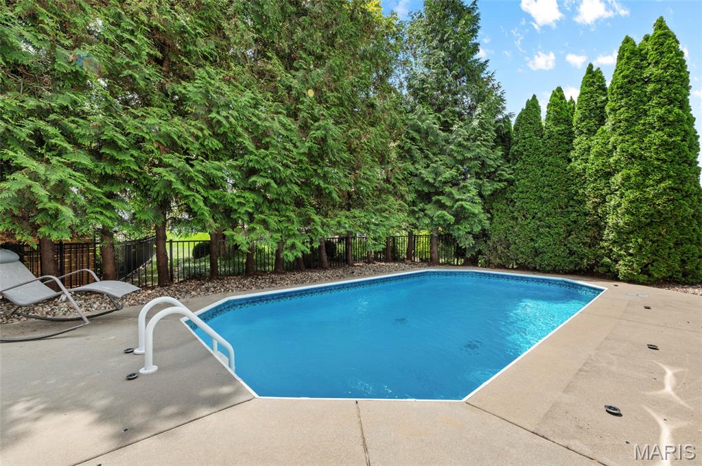 Homes for sale in Glen Carbon, IL | 7022 Richmond Dr, Glen Carbon, IL 62034 | MLS# MIS26047200