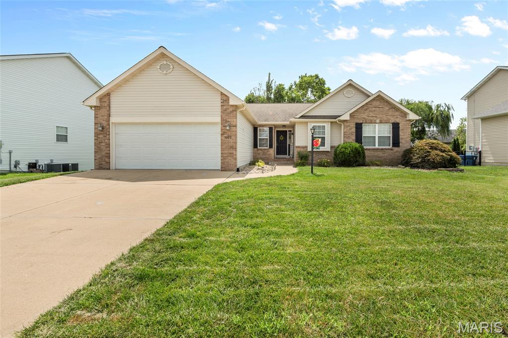 Homes for sale in Glen Carbon, IL | 7022 Richmond Dr, Glen Carbon, IL 62034 | MLS# MIS26047200