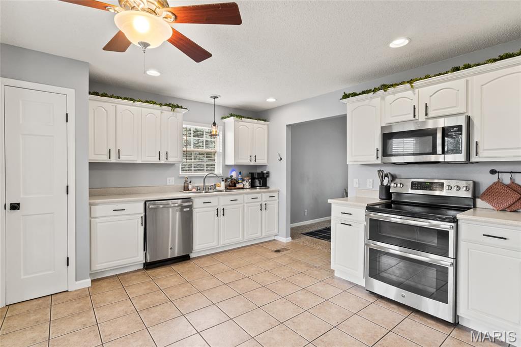Homes for sale in Highland, IL | 235 Baneberry Dr, Highland, IL 62249 | MLS# MIS26047204