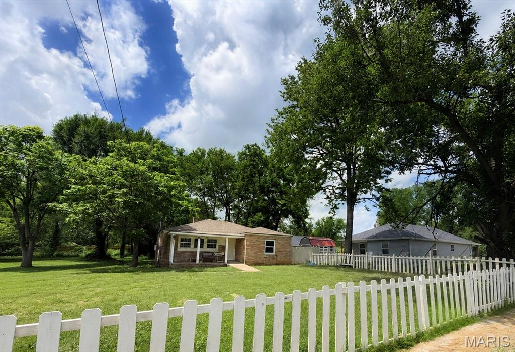 1st image of 617 N Hillcrest Ave, Springfield, MO 65802 | MLS# MIS26047223
