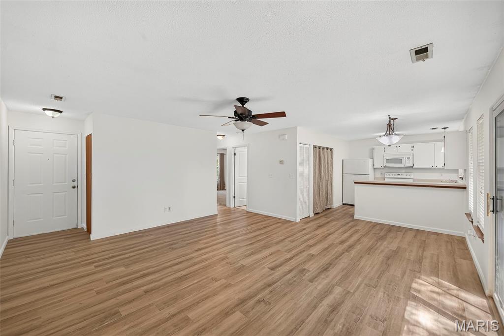 3rd image of 1044 Sugar Creek Ct #5, St Peters, MO 63376 | MLS# MIS26047227