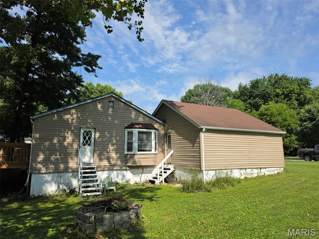 Homes for sale in Collinsville, IL | 726 Lake Ave, Collinsville, IL 62234 | MLS# MIS26047249