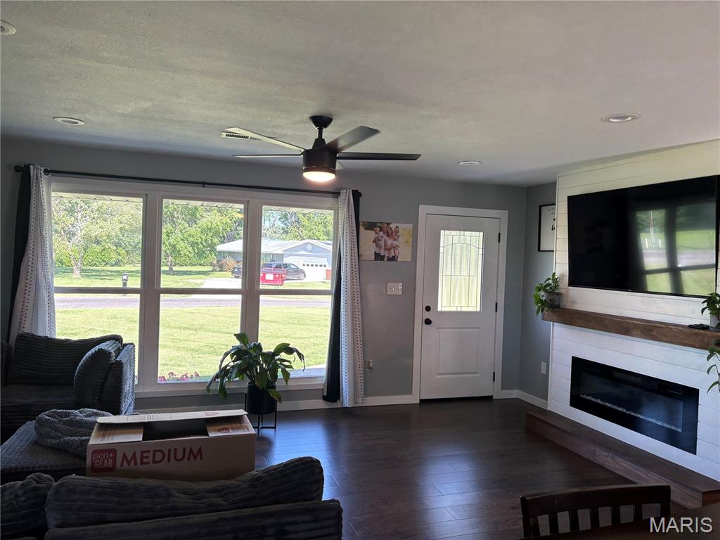 Homes for sale in Jerseyville, IL | 23477 N Centennial Rd, Jerseyville, IL 62052 | MLS# MIS26047256